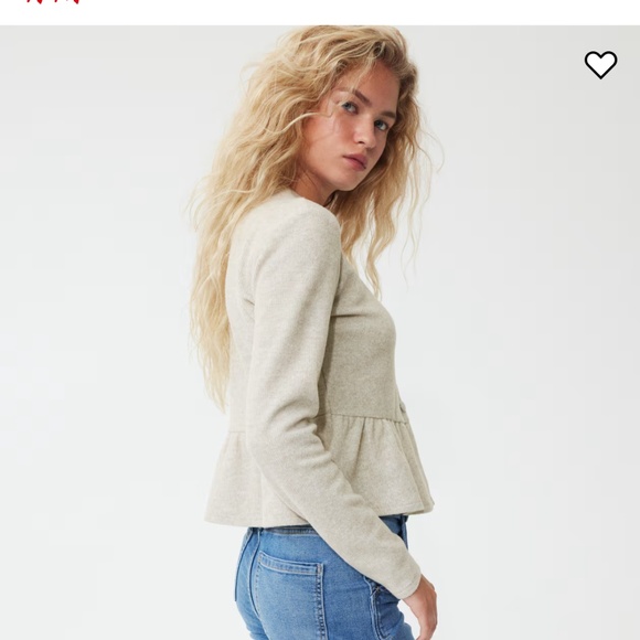 NWT H&M beige top and skirt set - Picture 4 of 9